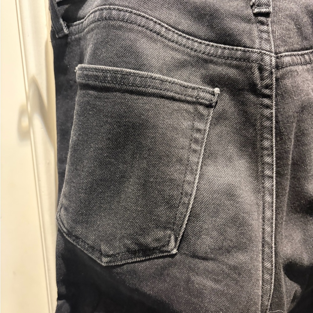 Just Black Women’s Charcoal Relaxed Jeans